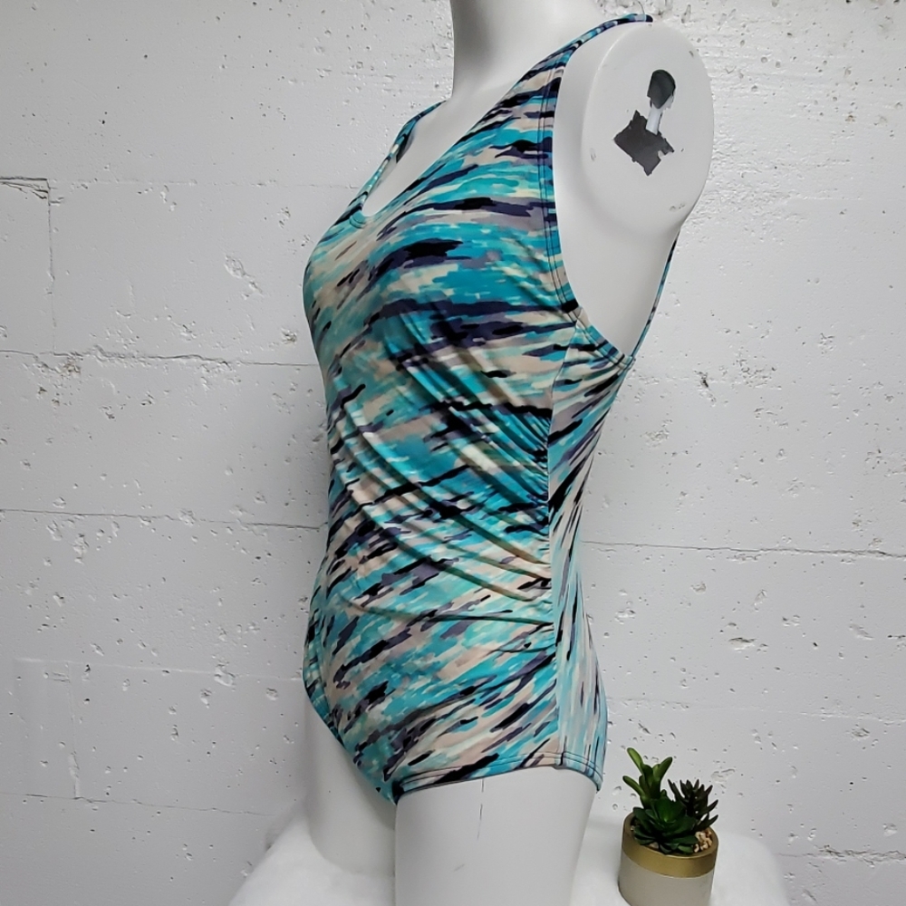 Speedo conservative one piece bathing suit 10